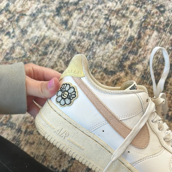 White and Pink nike low dunks with Floral Detail - Picture 4 of 4